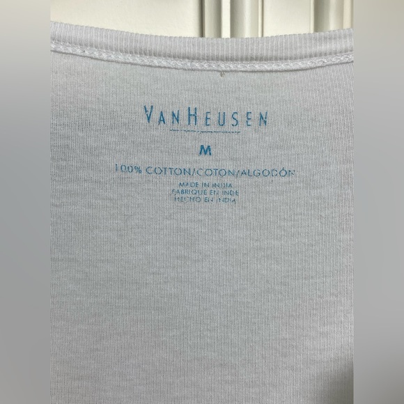 Lace bib faux Henley with 3/4 turn back sleeves - Picture 2 of 8